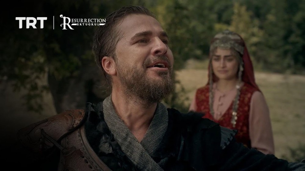 Halime tells Ertugrul she is pregnant with their first child, Gunduz.